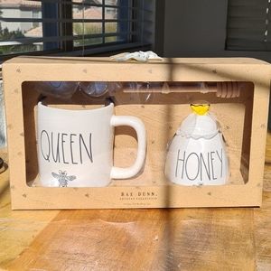 Rae Dunn Queen bee Honey